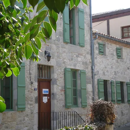 Bed & Breakfast D'hotes La Tour De Brazalem 2*