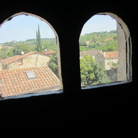 Bed & Breakfast D'hotes La Tour De Brazalem 2*