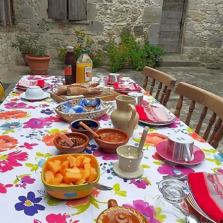 D'hotes La Tour De Brazalem