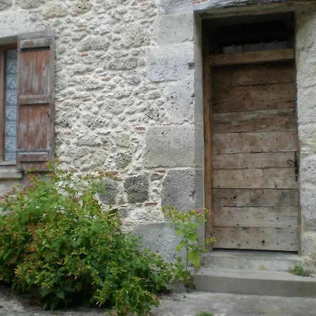 D'hotes La Tour De Brazalem Bed & Breakfast