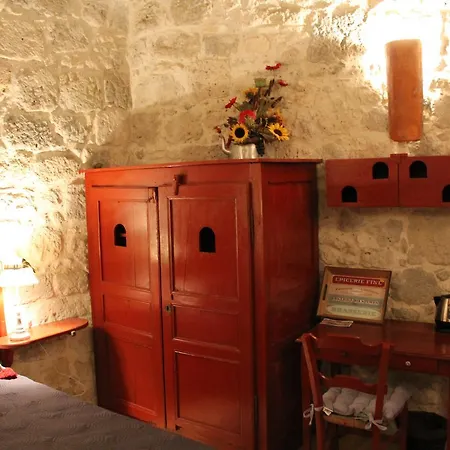 Bed & Breakfast D'hotes La Tour De Brazalem Nerac