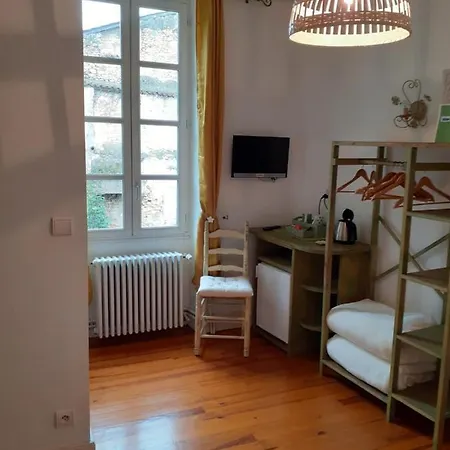 Chambre D'hôtes La Tour De Brazalem