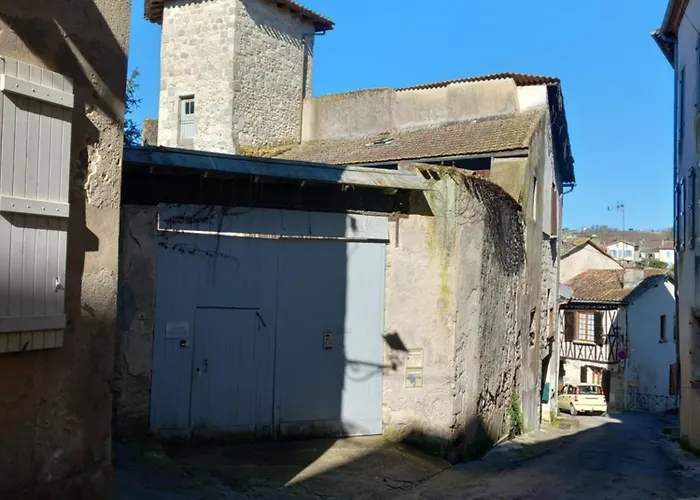 D'hotes La Tour De Brazalem