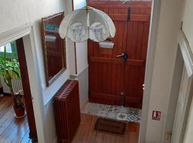 D'hotes La Tour De Brazalem 3* Nérac